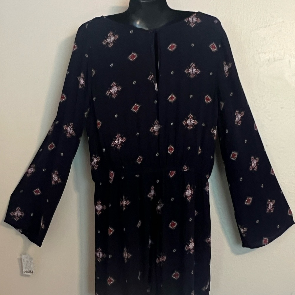 Mudd Dress. Size M. Soft against your skin & casual for many occasions.